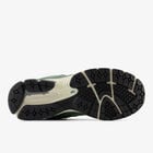 2002R Lifestyle Shoes