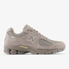 2002R Lifestyle Shoes