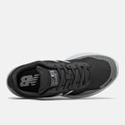 490V7 Running Shoes