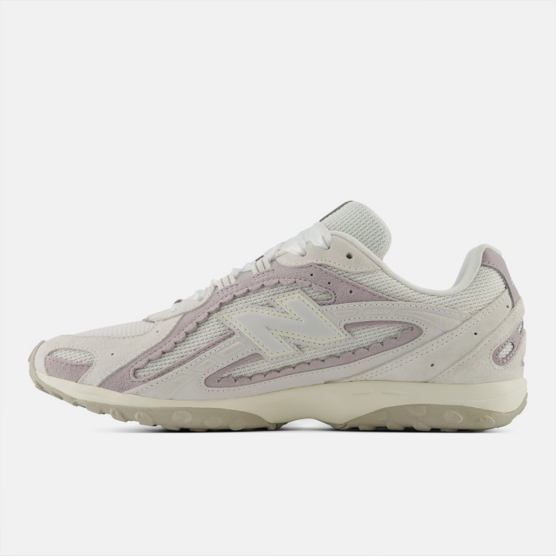 204L Lifestyle Shoes image number null