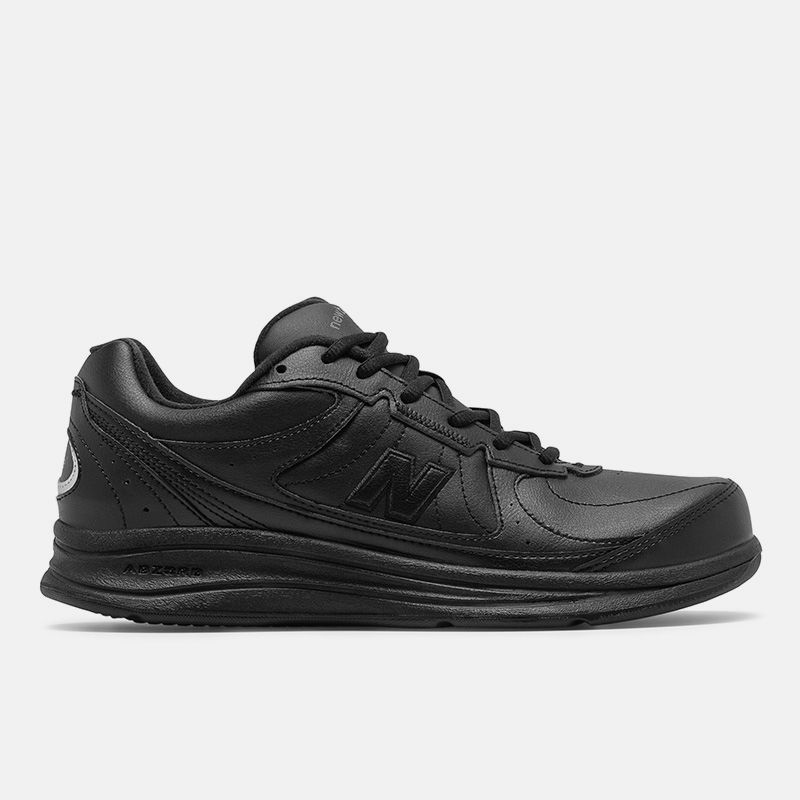 577 נעלי הליכה בצבע שחור 