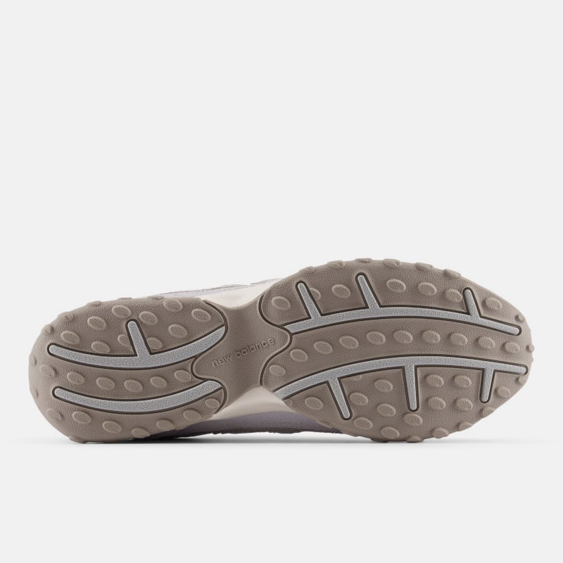 204L Lifestyle Shoes image number null