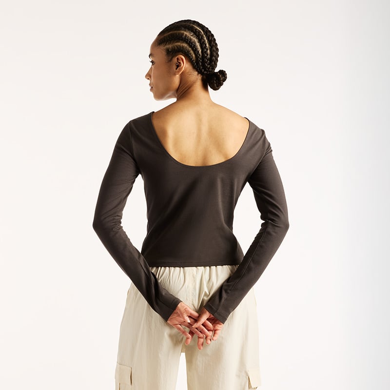 WT6267ZC Long Sleeve Shirt with an Open Back image number null