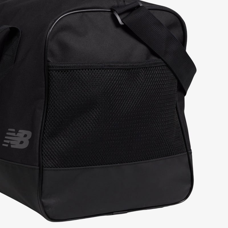 Essential Medium Duffel תיק אימון Essential Medium Duffel תיק אימון image number null